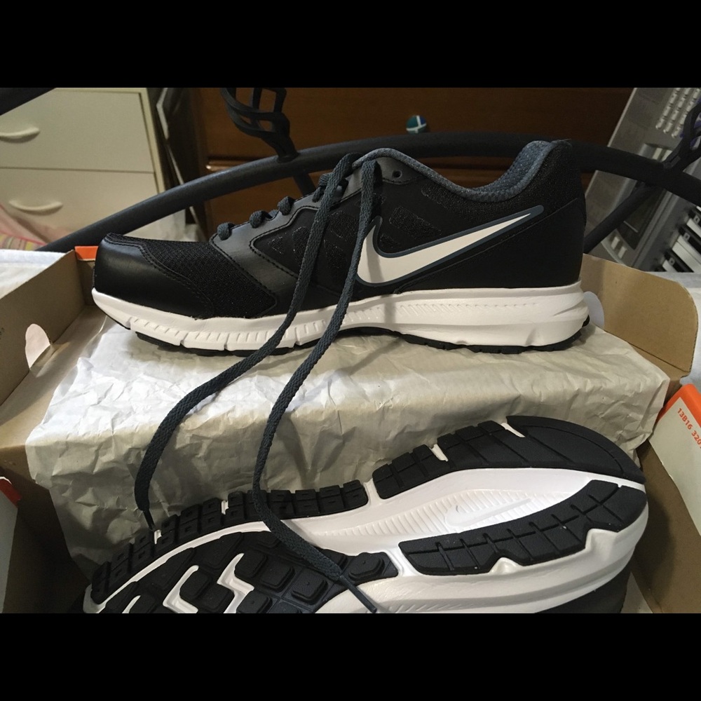 Nike downshifters